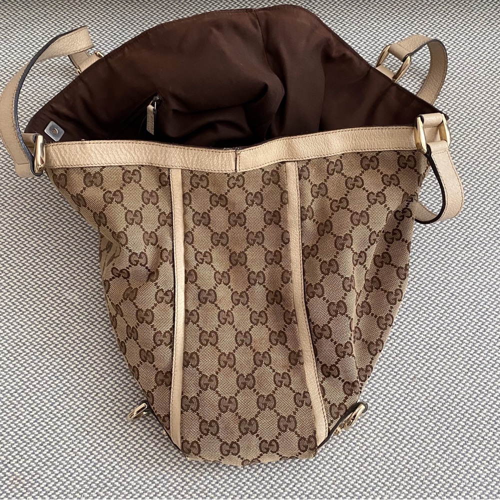 Authentic Gucci Tote - Picture 2 of 16